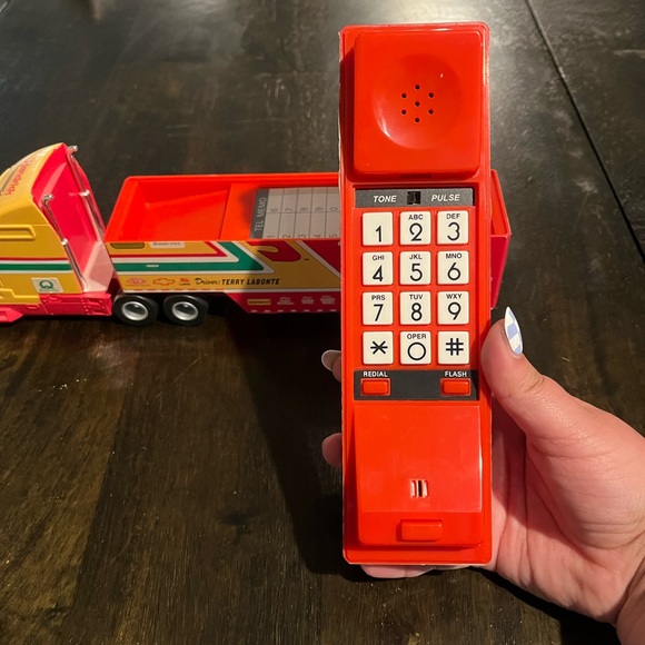 Nascar Kellogg's Racing Truck - Red and Yellow - Picture 3 of 7